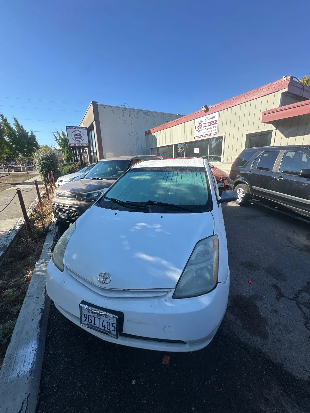 2005 Toyota Prius — carro usado en venta en Auto Marín, Novato CA — foto