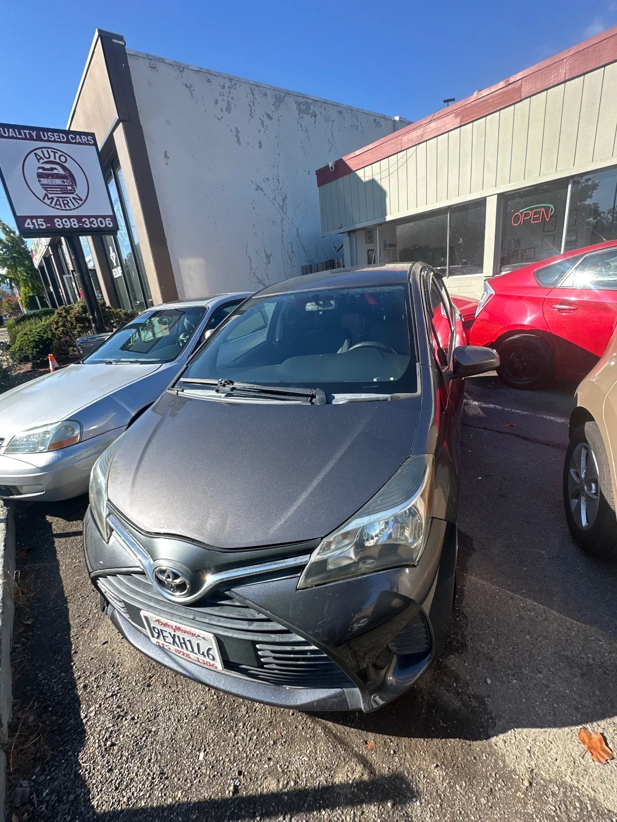 2015 Toyota Yaris — carro usado en venta en Auto Marín, Novato CA — foto